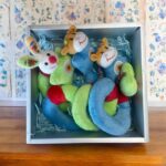 Плюшена играчка за кошара и легло в подаръчна кутия